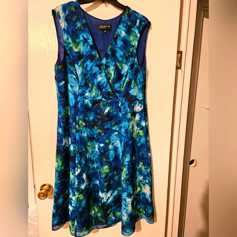 Jones New York size 16 dress